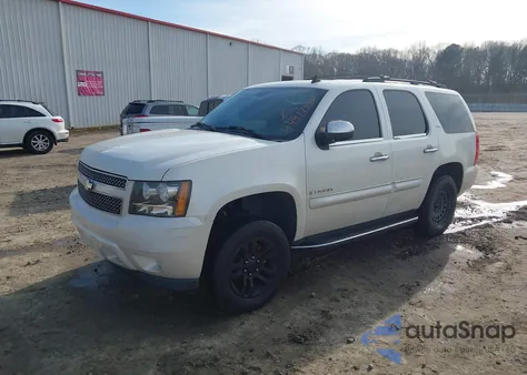 2008 Chevrolet Tahoe Ltz z USA, uszkodzony, nr VIN 1GNFC13018R181725
